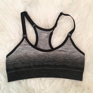Sports bra